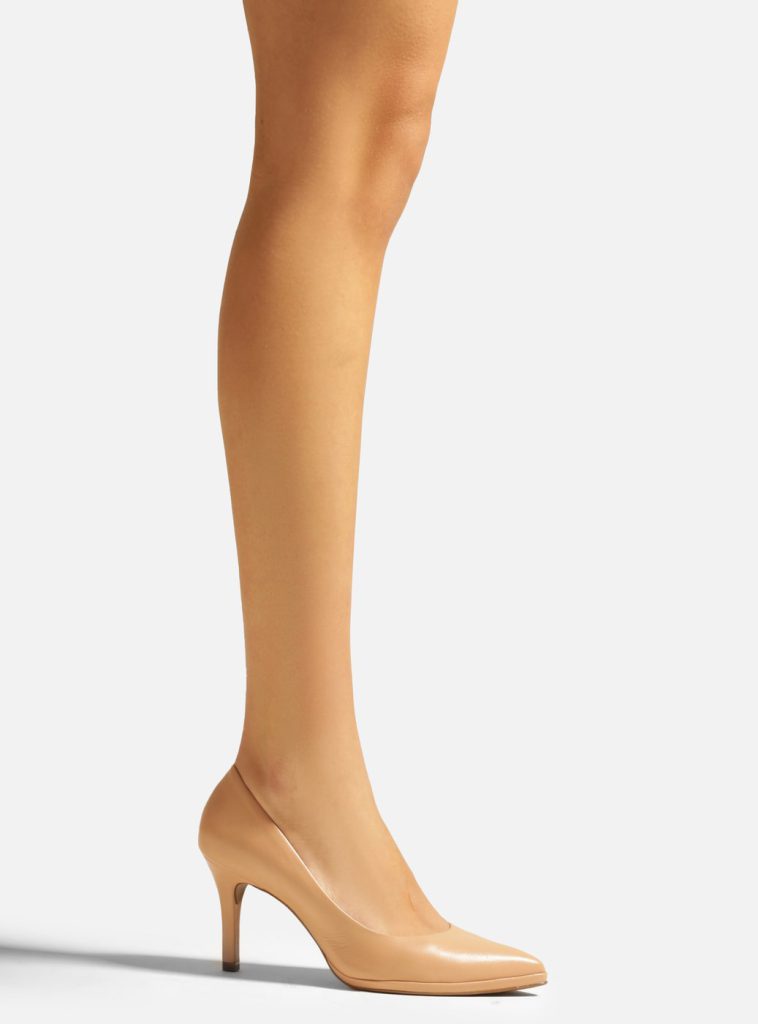 Scarpin Nude Couro Salto Médio Fino Detalhe Arezzo Brasília